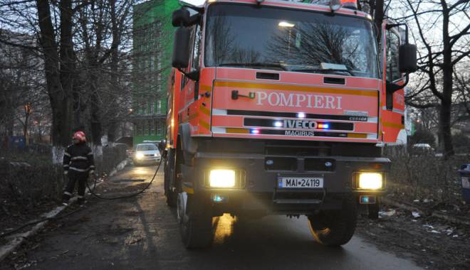 S-a răzbunat pe fostul soț și i-a incendiat mașina. Acum riscă închisoarea - incendiu-1447265226.jpg