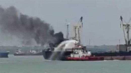 Incendiu la bordul unui cargou cu containere - incendiu-1447677551.jpg