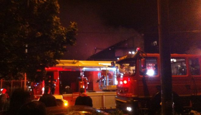 Incendiu lângă sediul SPIT din Constanța - incendiu-1538540551.jpg