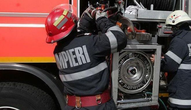 Copil în stare gravă după ce și-a dat foc din greșeală - incendiu-1597904068.jpg