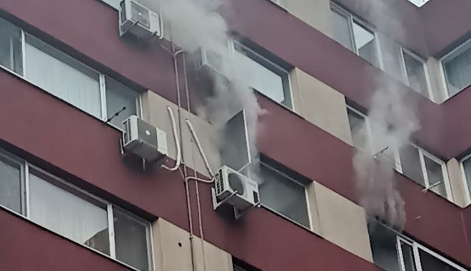Incendiu la un apartament, pe strada Baba Novac - incendiu-1679225806.jpg