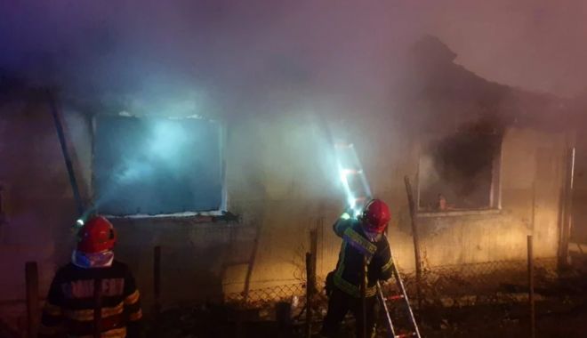 TRAGEDIE FĂRĂ LIMITE! Doi copii, de 9 şi 12 ani, au murit, după ce casa le-a luat foc
