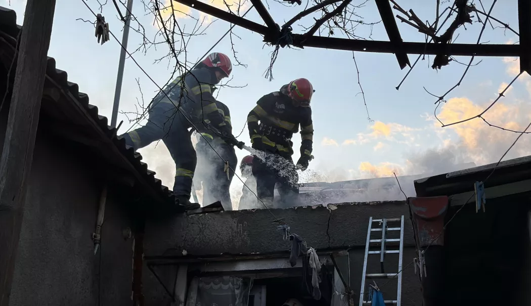 Casă cuprinsă de flăcări în Tulcea. Incendiul a fost observat de vecini - incendiu-1772813761.webp