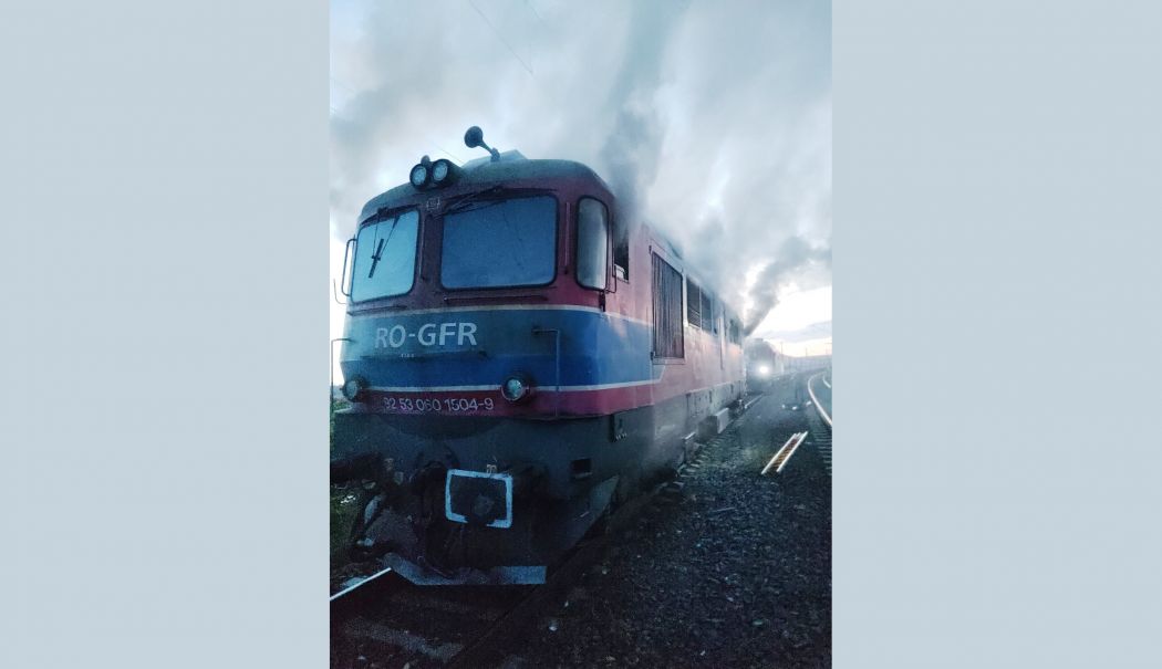O locomotivă a luat foc la ieșire din Poarta Albă spre Murfatlar