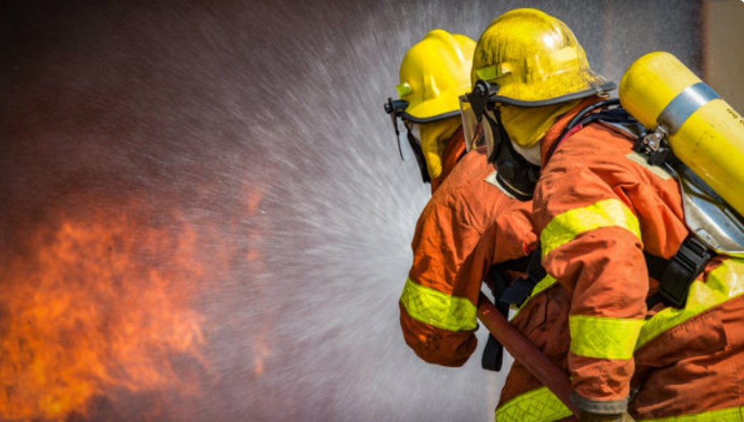 Flăcări uriașe au cuprins un local. Anexă făcută scrum în câteva minute - incendiu-kogalniceanu-1771828482.webp