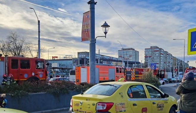 Alertă de incendiu la mall. Zeci de persoane au fost evacuate - incendiu-mall-1707144292.jpg