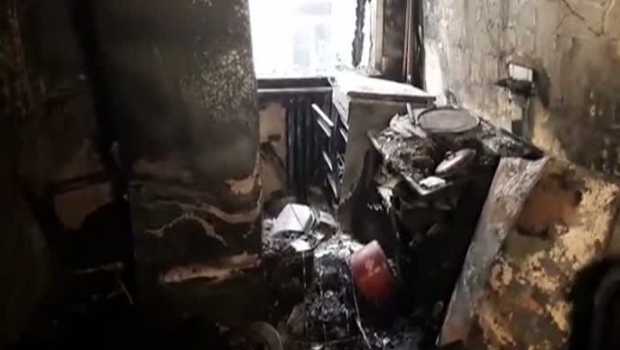 Tânărul care a ars în incendiul de la Piatra Neamț a murit la spital în Belgia. Reacția ministrului Sănătății - incendiu19910700-1541711893.jpg