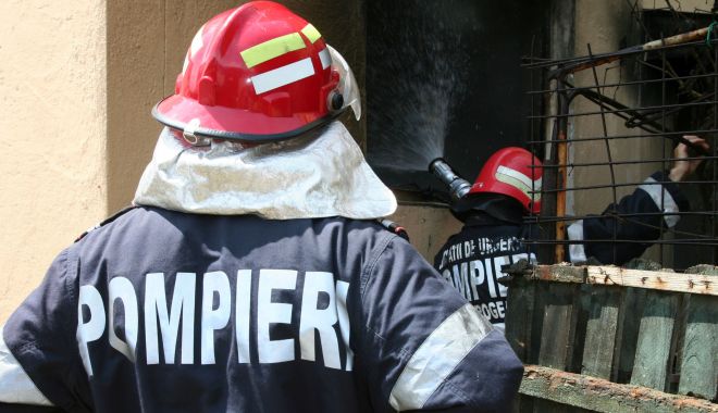 INCENDIU la o casă din Constanța. Intervin pompierii - incendiu2-1582012959.jpg