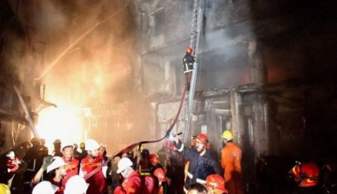INCENDIU VIOLENT, bilanț tragic: 78 de oameni morți - incendiubanglapoza66010000-1550740127.jpg