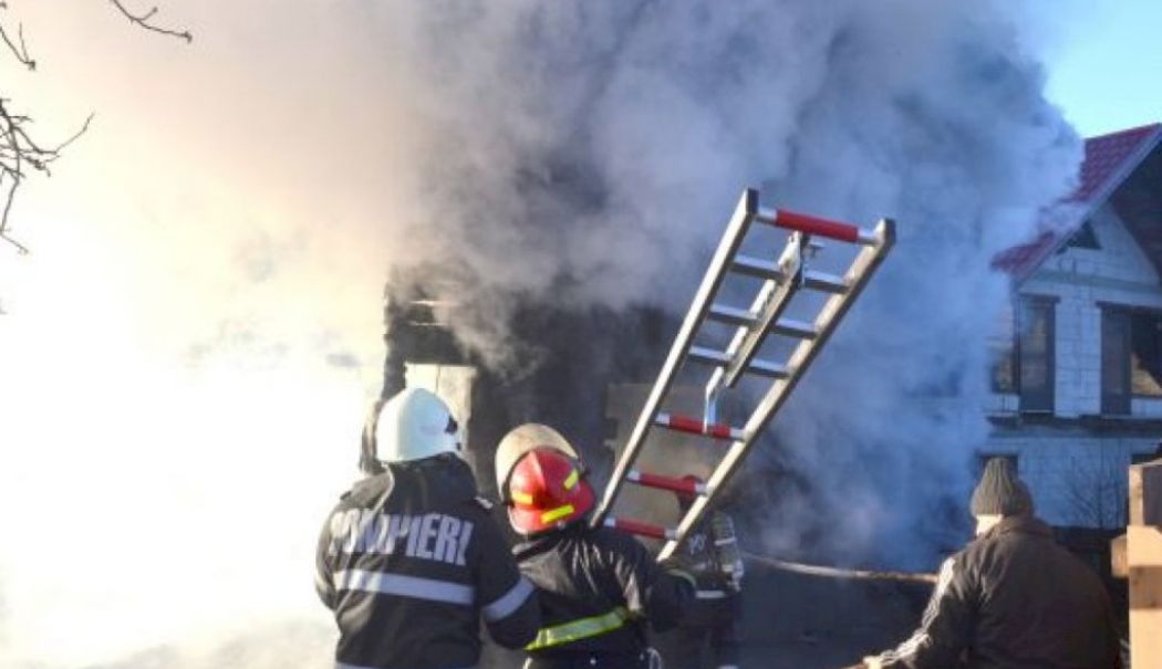 Femeia de 36 de ani, din Cobadin, care și-a dat foc la casă a fost arestată - incendiucasa41570862181985630-1761562534.jpg