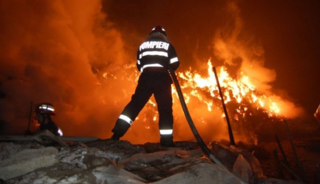Tragedie în ziua de Crăciun. Un bătrân a murit ars în propria casă - incendiucasa650x43598551800-1514201695.jpg