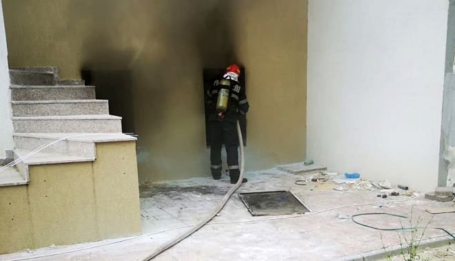 UPDATE / Alertă în Mamaia Nord. INCENDIU la un hotel! - incendiuhotelsursaisu-1591862464.jpg