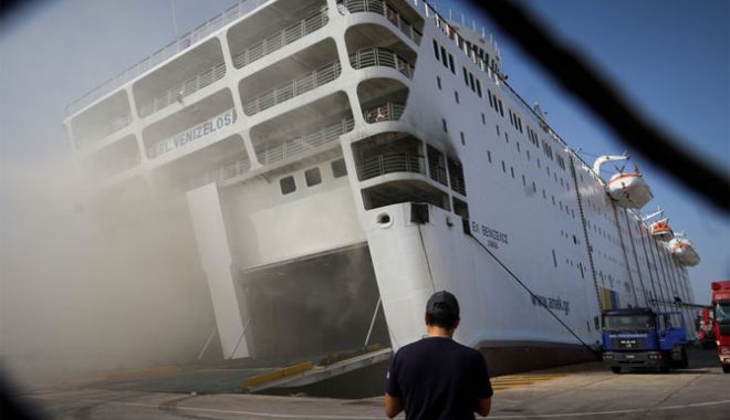 Incendiu la bordul unui ferry-boat grecesc - incendiulabordulunuiferryboatgre-1535962162.jpg
