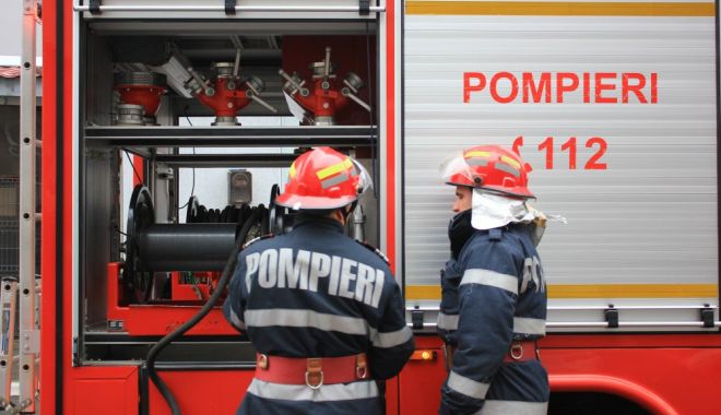 UPDATE. BLOC DIN CONSTANŢA, CUPRINS DE FUM! Clipe de panică printre locatari! Intervin pompierii - incendiumagazintomis1574895183-1706778056.jpg