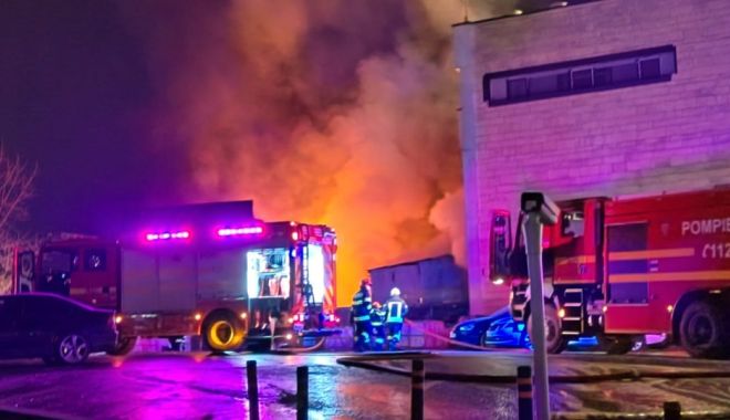 Incendiu puternic la mall. Clienții au fost evacuați - incendiumallcluj319697001070x540-1702145489.jpg
