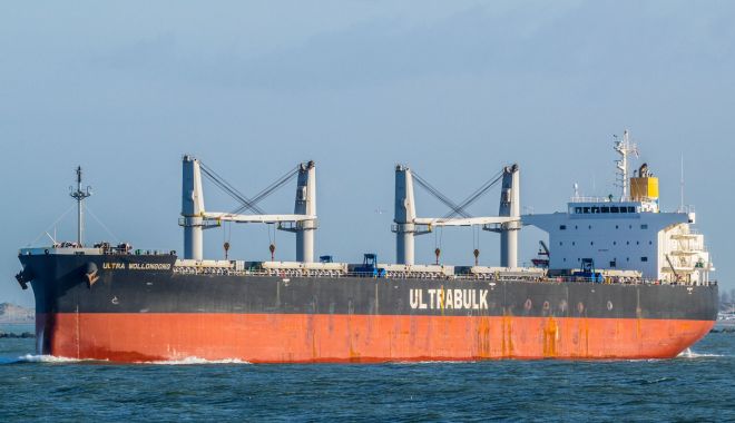 Incendiu pe un bulk carrier, în Liverpool - incendiupeunbulkcarrierinliverpo-1606232778.jpg