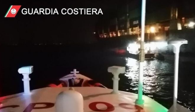 Incendiu pe un portcontainer în Adriatica - incendiupeunportcontainerinadria-1656932206.jpg