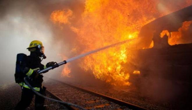 INCENDIU într-un tren de pasageri. CFR Călători A ANULAT CURSELE - incendiutren-1453540973.jpg