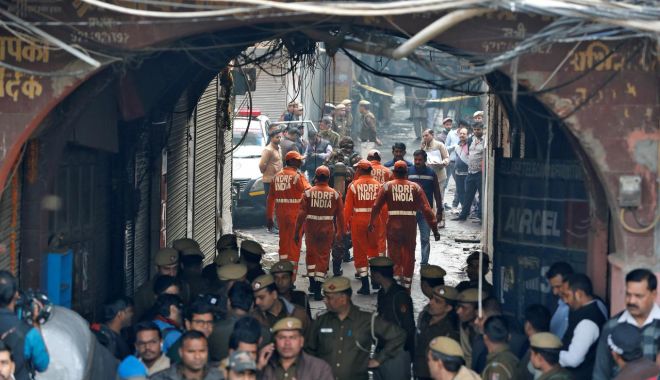 Incendiu violent la o fabrică de genți din India. Sunt cel puțin 43 de morți - incendiuviolent-1575832474.jpg