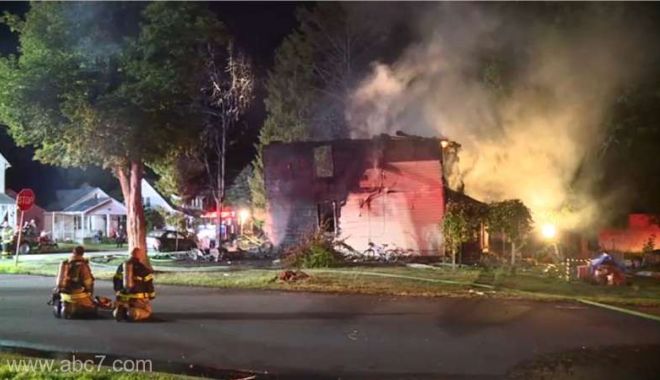10 morţi, dintre care trei copii, în incendiul unei case