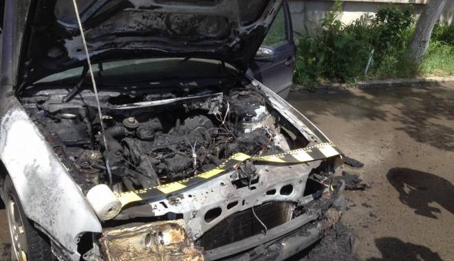 Mașină în flăcări, în Constanța - incenidiu-1437400556.jpg