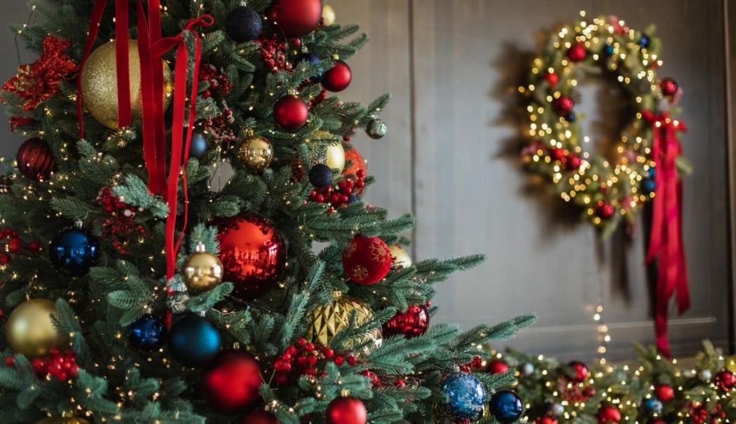 A început goana după brazi și decorațiuni de Crăciun. Cât costă lista completă - incepegoanadupabrazisidecoratiun-1734165182.jpg