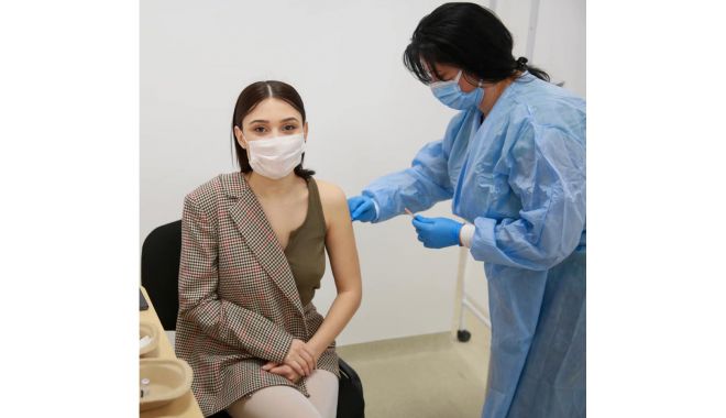 Începe vaccinarea anti-covid în licee. Mii de elevi, înscrişi - incepevaccinarea2-1621176687.jpg