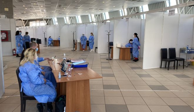 Începe vaccinarea profesorilor. Opt cabinete destinate cadrelor didactice, la Pavilionul expoziţional - incepevaccinareaprofesorilor-1614077677.jpg