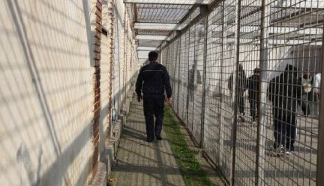 Condamnat la opt ani de închisoare pentru tâlhărie - inchisoare-1389706480.jpg