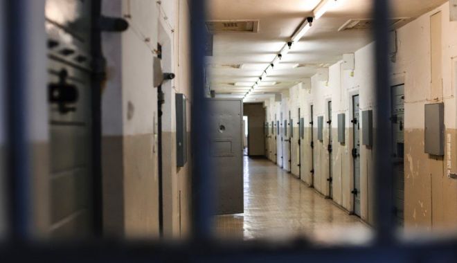 Bărbatul care acum 17 ani şi-a ucis soţia şi fiica, închis pe viaţă! Cadavrul uneia dintre victime, în continuare de negăsit
