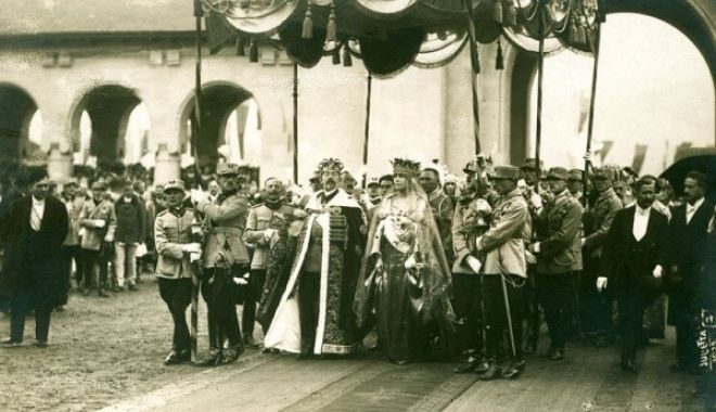 Documentar. 15 octombrie 1922. Simbolistica unui Centenar – Încoronarea Suveranilor României Mari - incoronare-1665994887.jpg