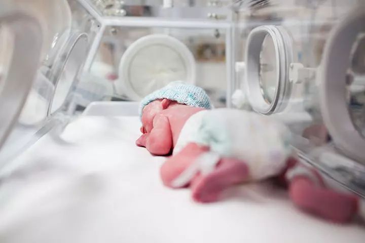 Tragedie într-un spital privat din Constanța. O tânără mamă a murit după naștere, în urma unei hemoragii masive - incubatorsofferthebabyasafeandco-1759932537.jpg