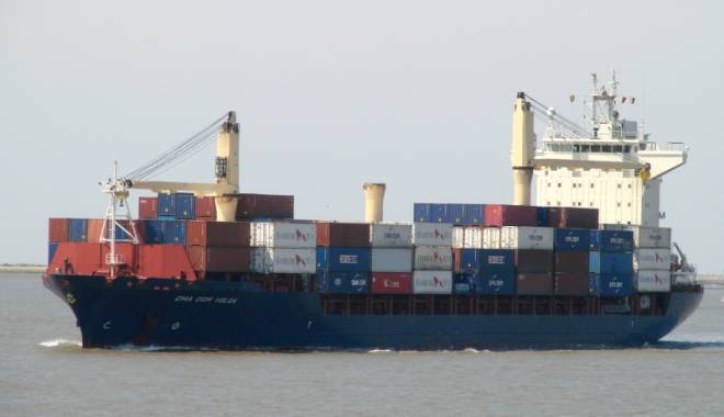 În derivă, în Marea Egee - inderiva-1431358069.jpg