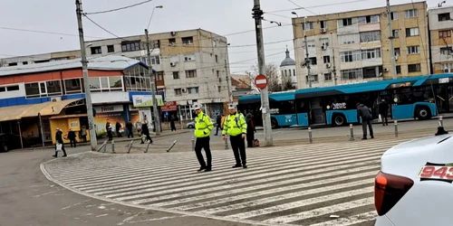 Controale în trafic ale polițiștilor constănțeni de la Rutieră. Nouă permise de conducere reținute - index-1-1739616174.jpg