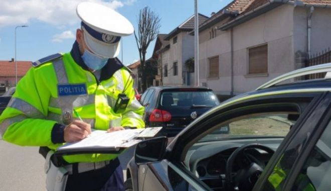 Dare de mită suprinsă de body-cam-ul unui poliţist. Acesta a sesizat infracțiunea la Call-center anticorupţie