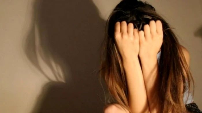 O elevă a povestit cum a fost violată la 10 ani de trei indivizi - index-5-1742660555.jpg