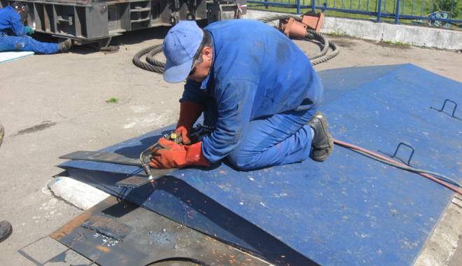 Industria a primit comenzi mai multe în 2015 - industria-1447093117.jpg