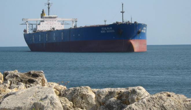 Industria shipping-ului își pierde încrederea în viitor - industriashipping-1428334232.jpg