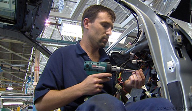 Produsele industriei  s-au scumpit cu 2,8% într-un an - industrie-1375457733.jpg