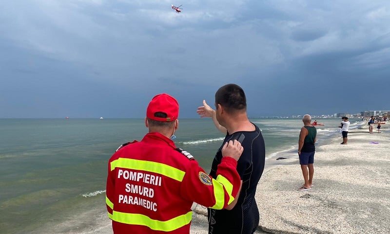 UPDATE S-a dat alarma în Costinești! Două persoane sunt în pericol de înec - inec-original-1752824524.jpg