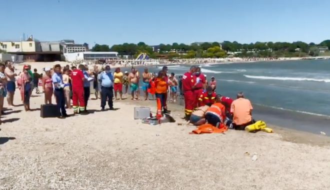 VIDEO / UPDATE. PATRU COPII și TREI ADULȚI, în pericol de înec la Mangalia. Un bărbat A MURIT! - inecat-1594205144.jpg