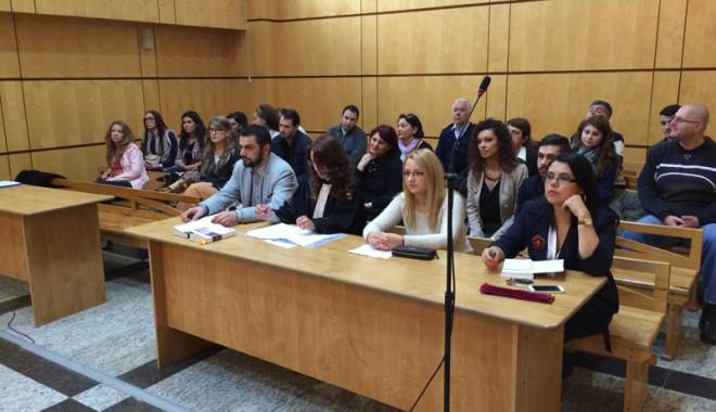 Inedită ședință  de judecată provocată  de Clinica juridică  de la 