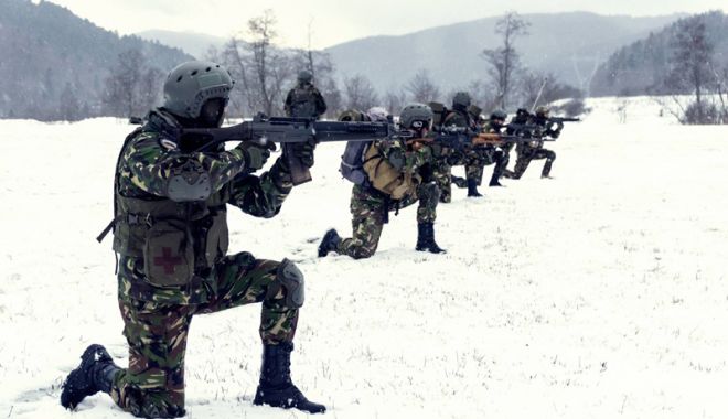 Infanteriștii marini, instrucție în condiții de iarnă - infanteristii-1519746192.jpg