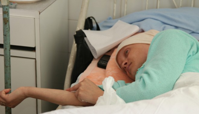 Au ajuns să se întrebe dacă apucă ziua de mâine - infectioasehiv-1316618414.jpg