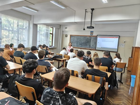 Foto - Lecție despre alegeri sănătoase pentru elevii din Cernavodă