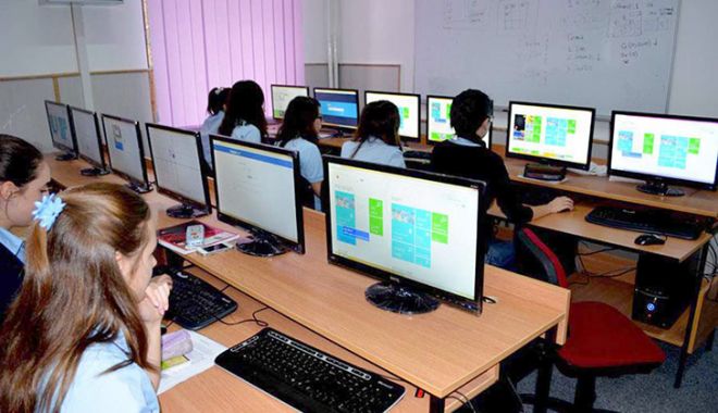 Ministrul Educației: Peste 5.600 de şcoli primesc fonduri pentru digitalizare şi modernizare