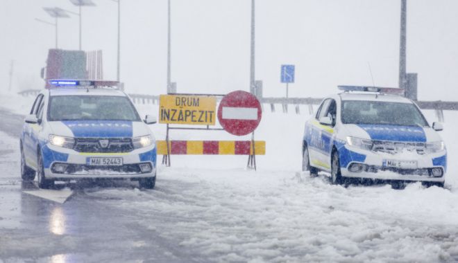 Infotrafic: 21 de drumuri naționale sunt închise în șase județe. Porturile Midia și Mangalia rămân închise
