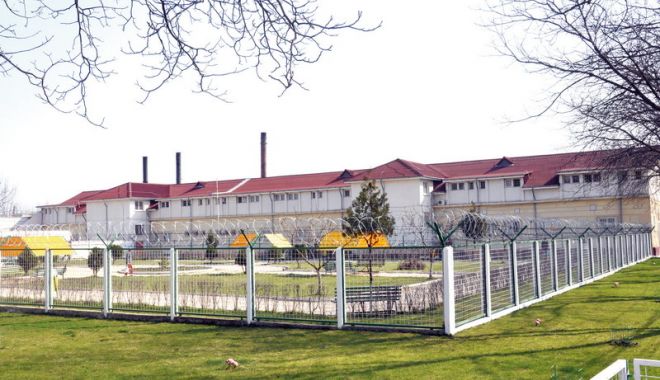 Un infractor acuzat de tâlhărie calificată, încarcerat la Penitenciarul Poarta Albă - infractor-gasit-in-constanta-1708531720.jpg