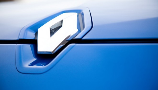 Renault și Daimler au rechemat în service 500.000 de vehicule din cauza unor probleme la frâne - ingarajulnostrurenaultmeganers31-1411626515.jpg