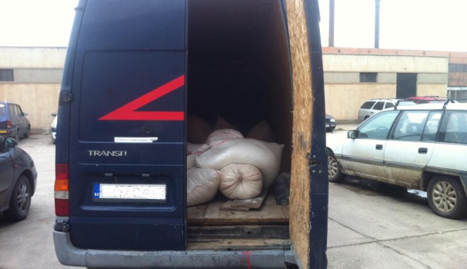Au furat 700 de kilograme de îngrășământ chimic - ingrasamantchimicijj-1365526213.jpg